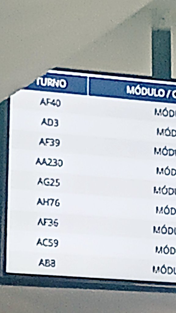 WayraMaria's tweet photo. @HSJ_Bogota la sala llena para solicitar citas presencial porque el teléfono no sirve para nada, una entidad tan grande y no han logrado automatizar este proceso. Llevo exacto dos horas y aún me faltan 18 turnos. @Supersalud https://t.co/GLFDjZtv4p