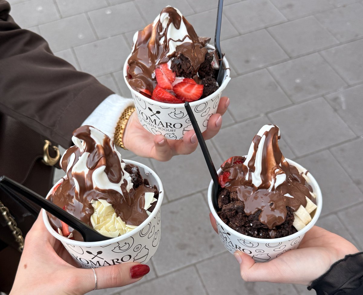 Lady Libertär tweet media