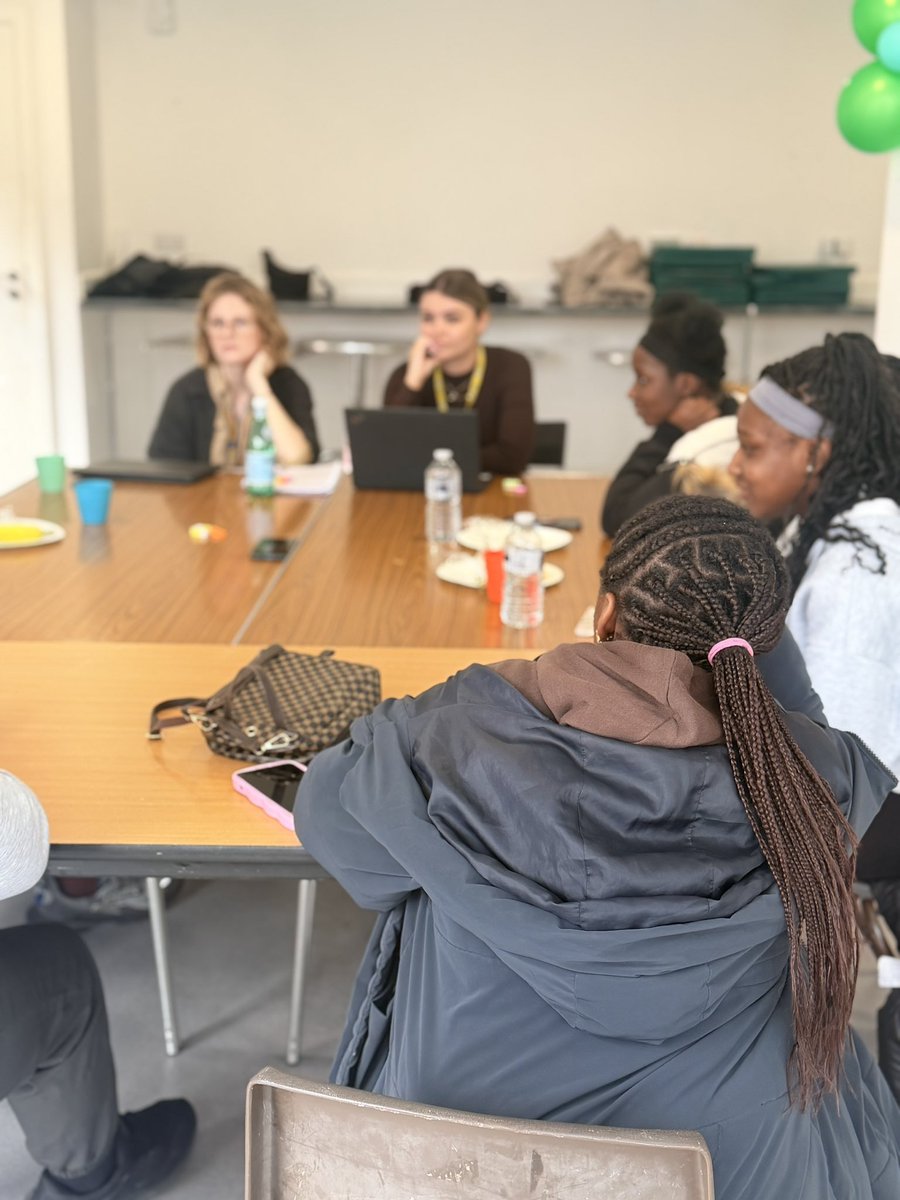 activehorizons's tweet photo. Just held an inspiring youth engagement workshop! YP shared their experiences &amp; helped shape the future of CAMHS, mental health support, current government consultation.Huge thanks to Madison &amp; Zoe from @OxleasNHS Trust for creating meaningful space for youth voices to be heard. https://t.co/BaINpY73xS