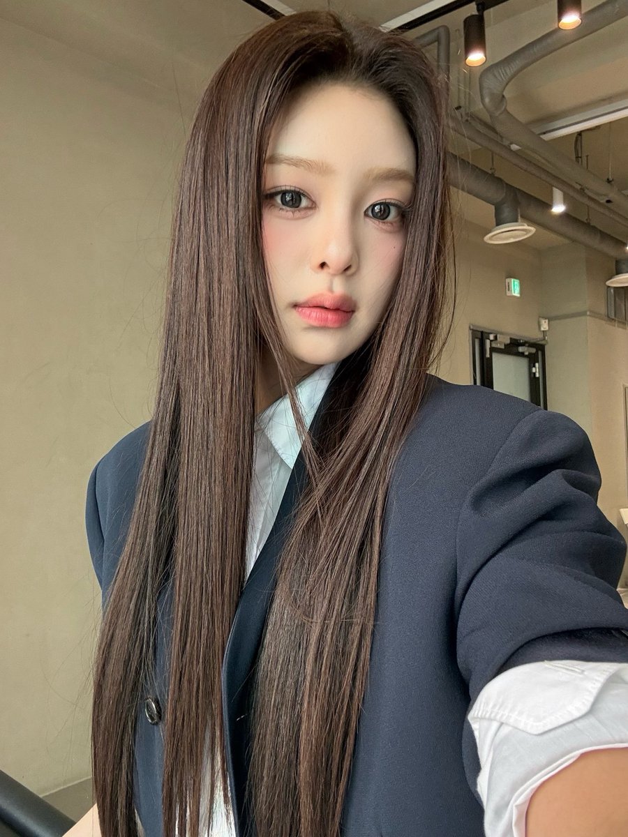 STREAM BUTTERFLY DOORS 🦋🚪 tweet media