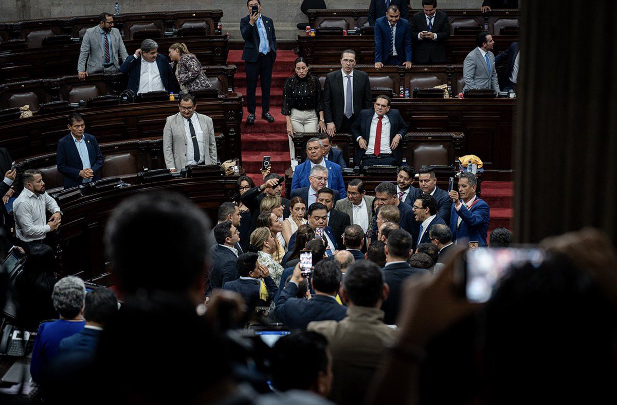 Carlos Kestler tweet media