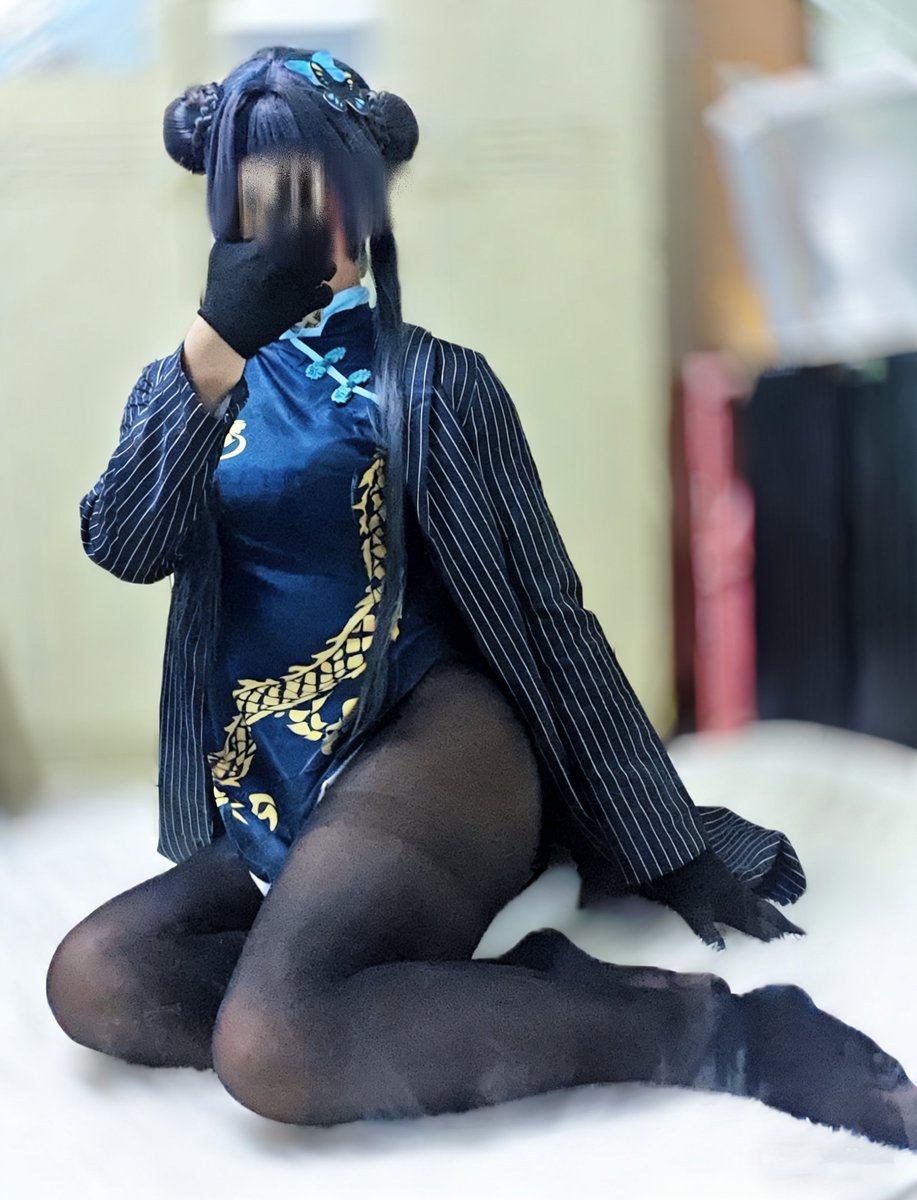 试着出了一下龙华妃咲👉👈

#cos #cosplay #黑丝 #妃咲 #蔚蓝档案 #伪娘 #男の娘 #BlueArchive