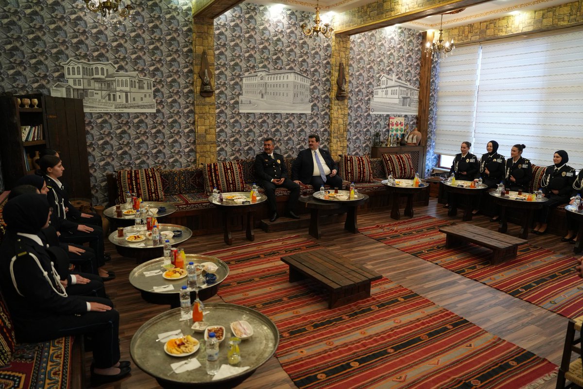 Polis Akademisi tweet media