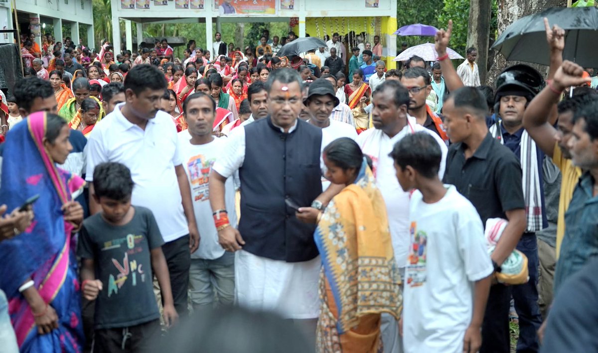 KPaulAssam's tweet photo. Nandigram Village stands united for development and a brighter future. 

Thank you for the overwhelming response!

#Patharkandi #AssamChoosesBJPAgain https://t.co/35MgbGTSDY