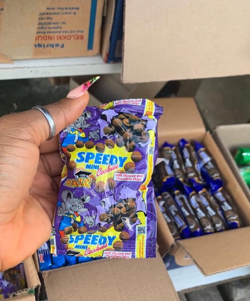 Miss.ayo.artss tweet media