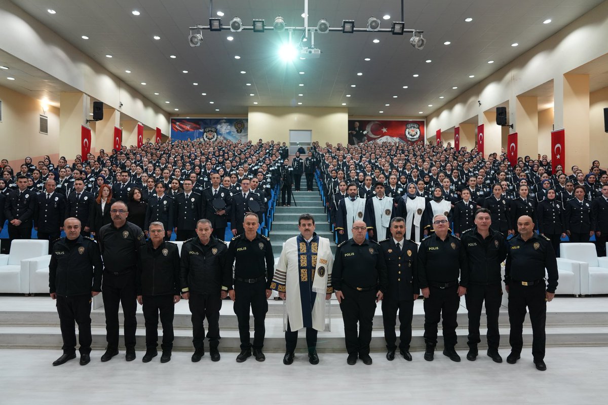 Polis Akademisi tweet media