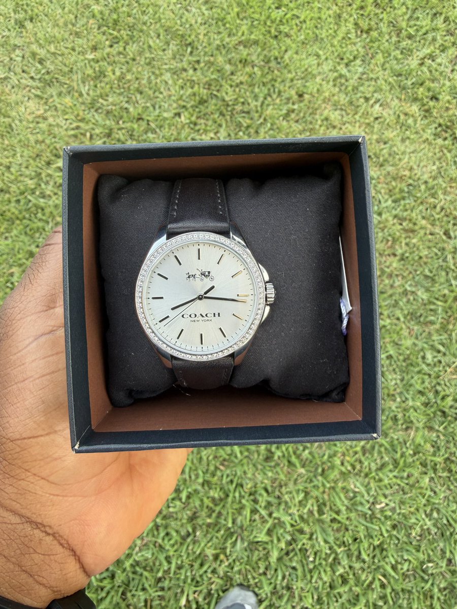 god_swayy's tweet photo. LADIES😍😍
COACH TRISTEN BLACK LEATHER WATCH
🚨¢2700
☎️0242375533 https://t.co/3dnBUAgRGw