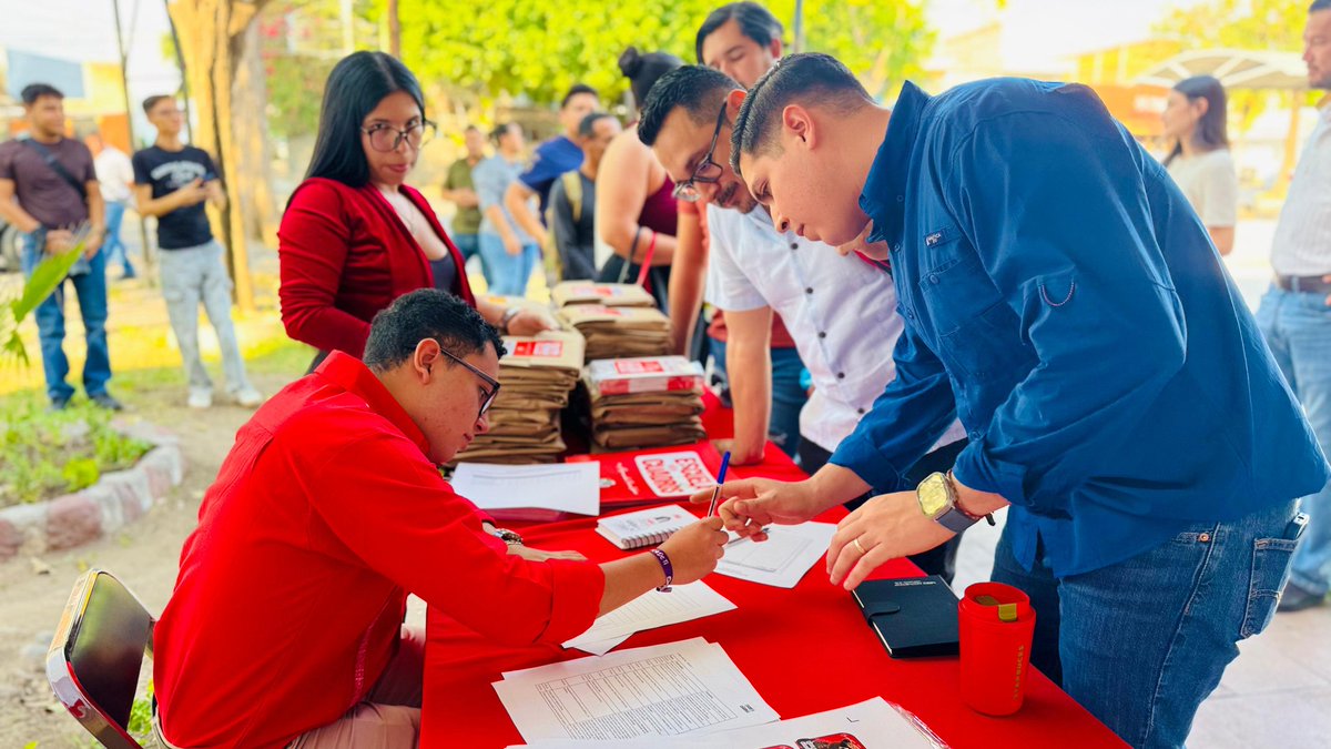 Betzy Pinzón tweet media