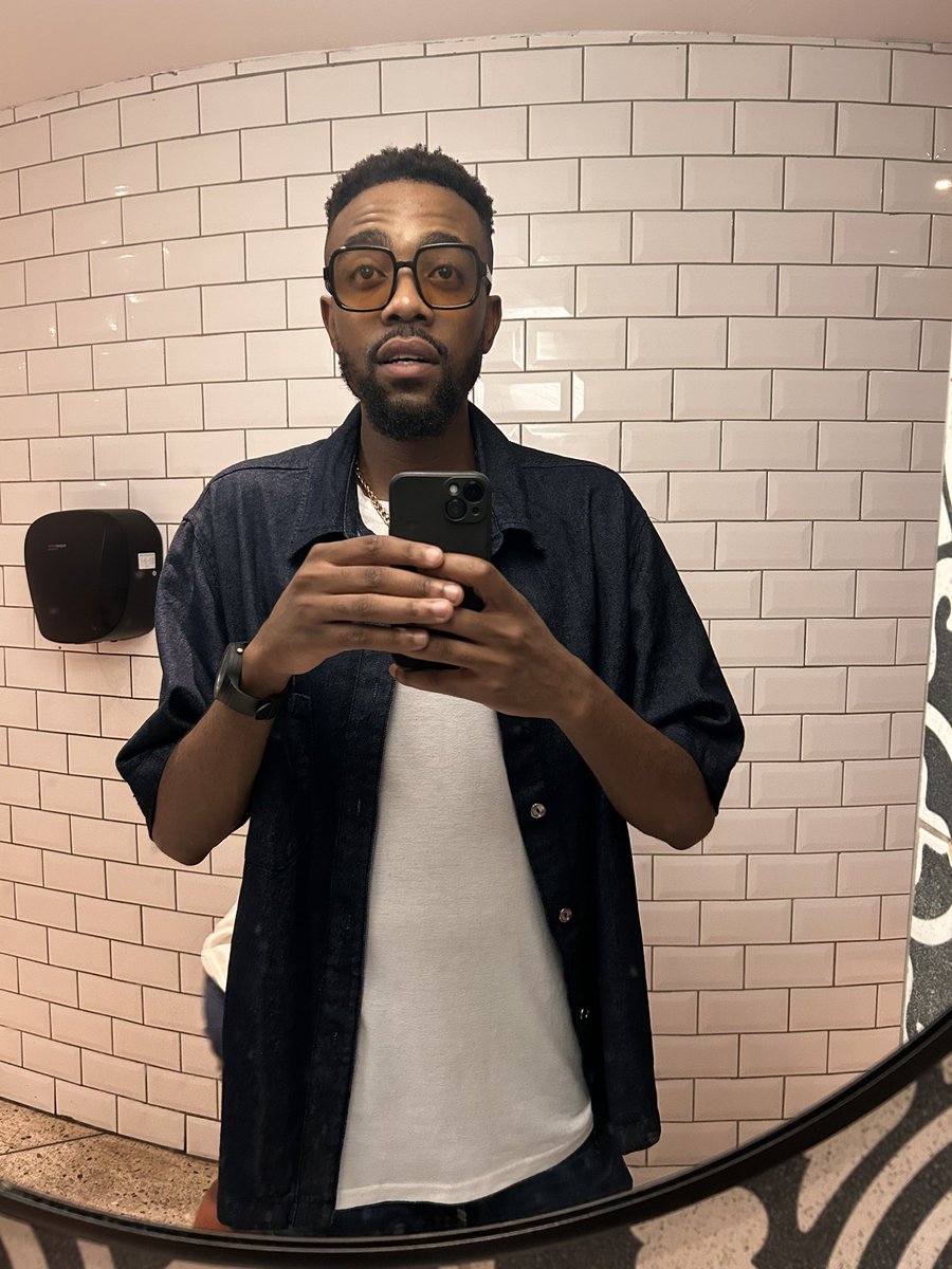 Vusi Alphaa tweet media