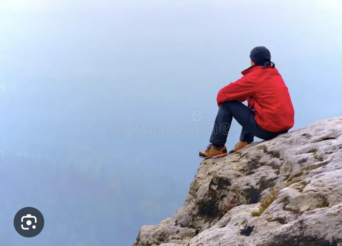 Eyez Khloze tweet media