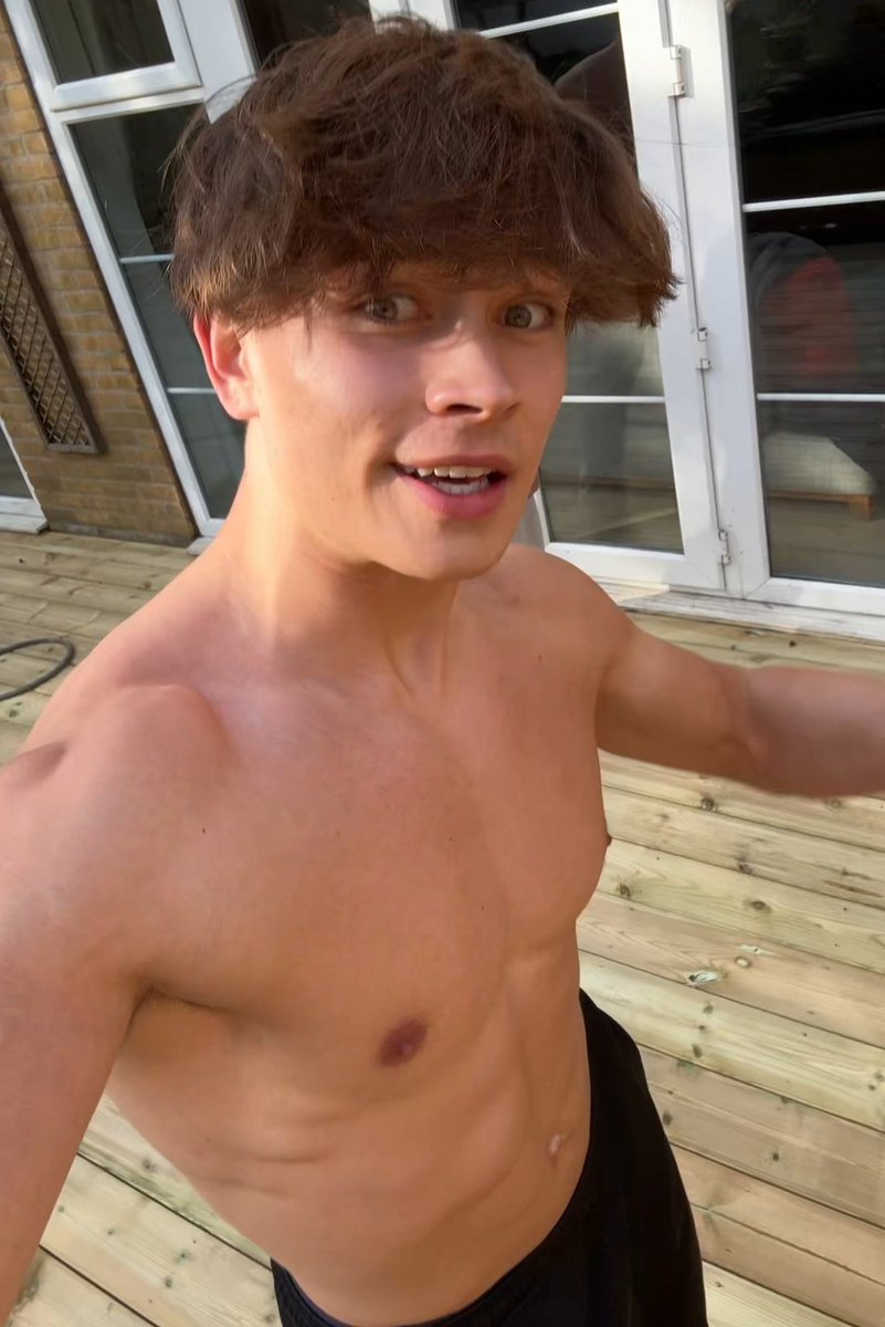 ᴛʜɪʀꜱᴛʙʏꜱᴇʙ tweet media