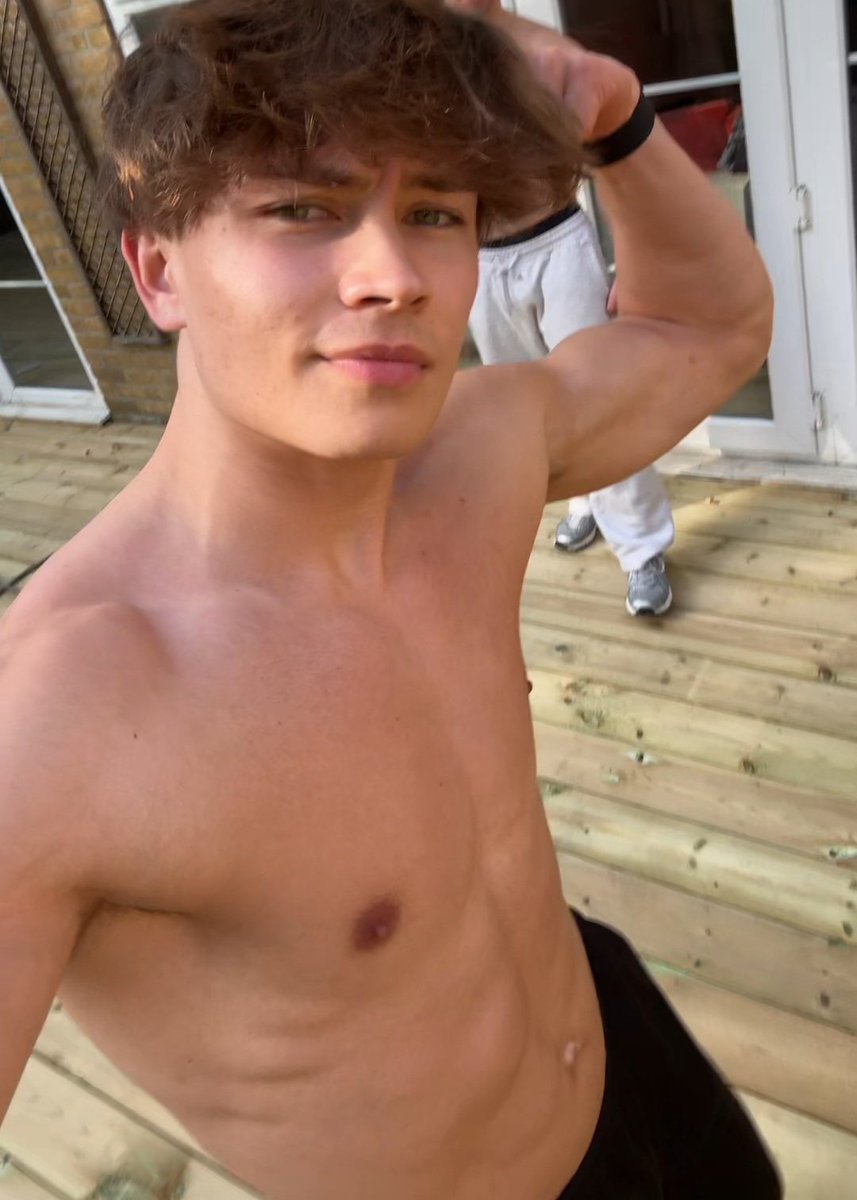 ᴛʜɪʀꜱᴛʙʏꜱᴇʙ tweet media