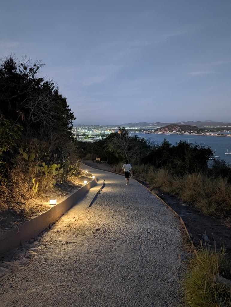 UVXYTrader tweet media