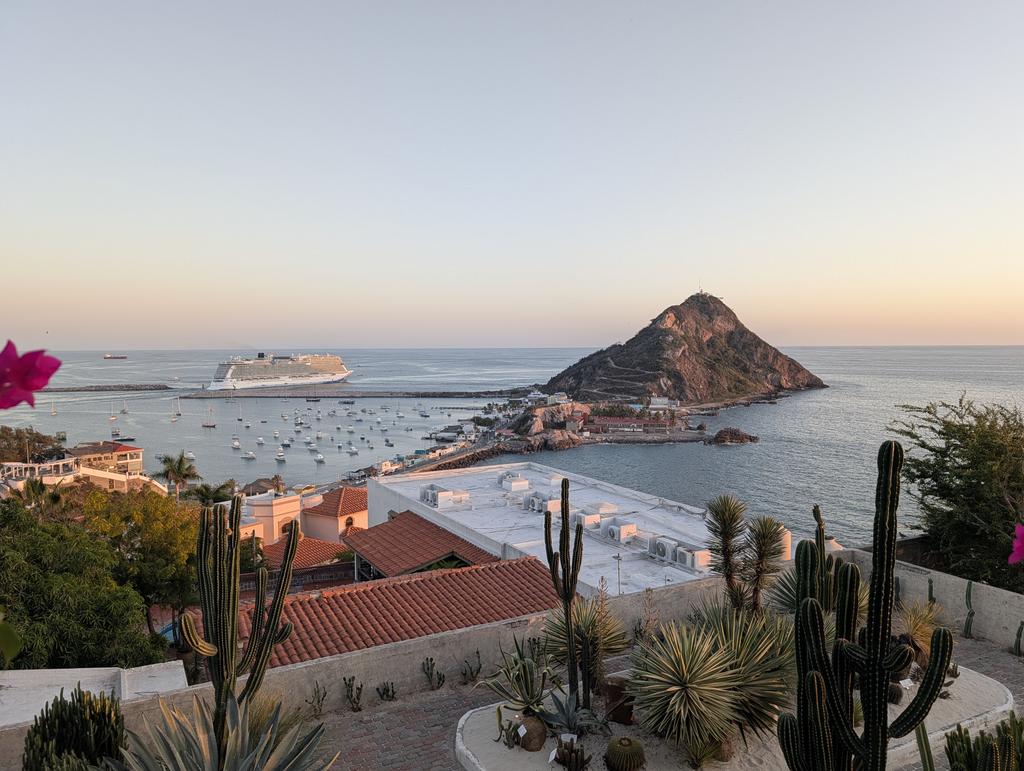 UVXYTrader tweet media