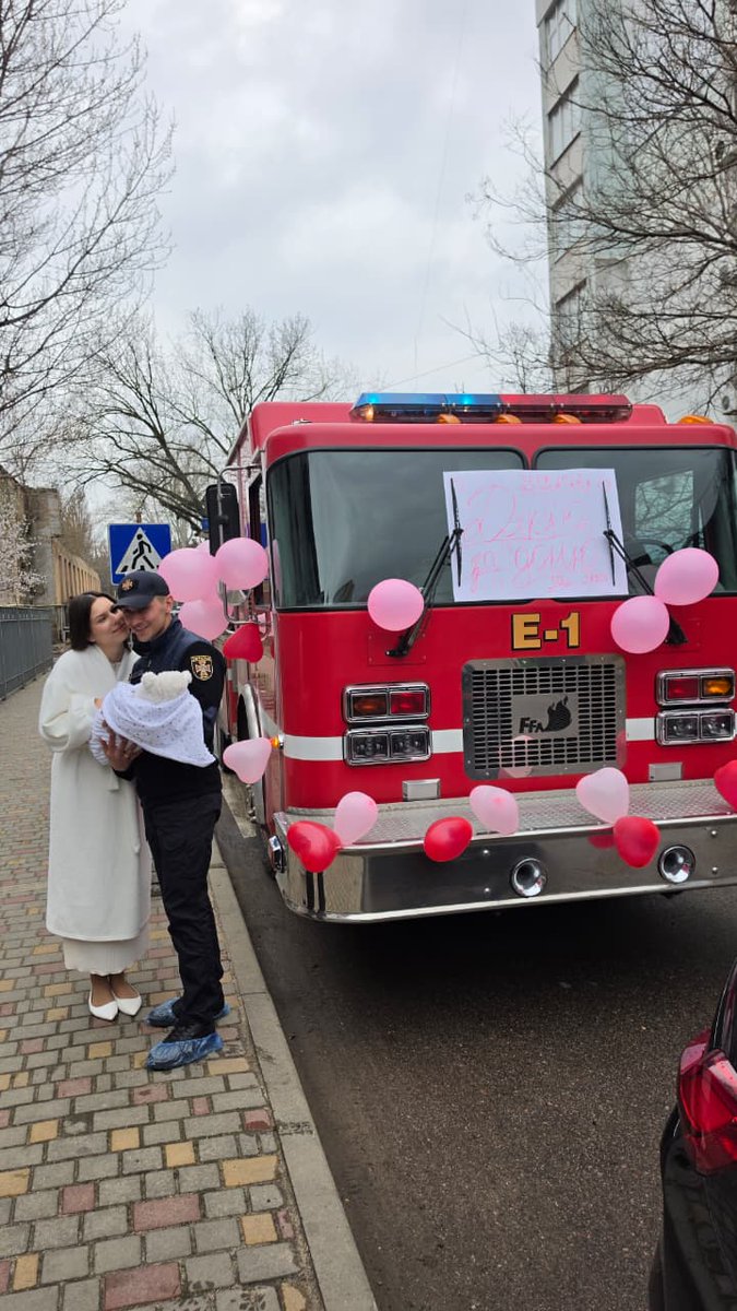 US Ambulances for Ukraine NFP tweet media