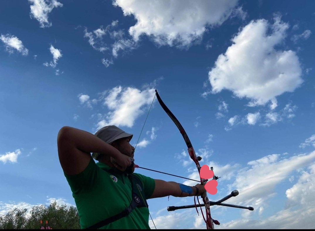 Sir Alex Ferguson Light tweet media