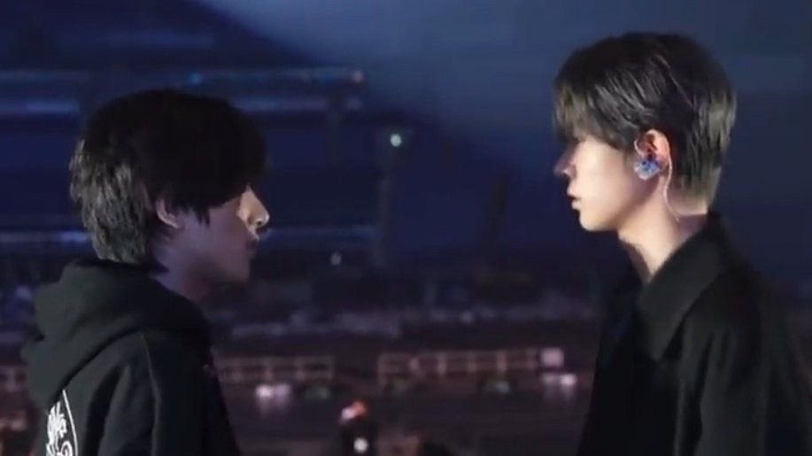 alis.sa_ tweet media