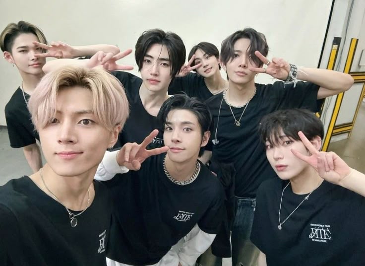 enhatoop tweet media