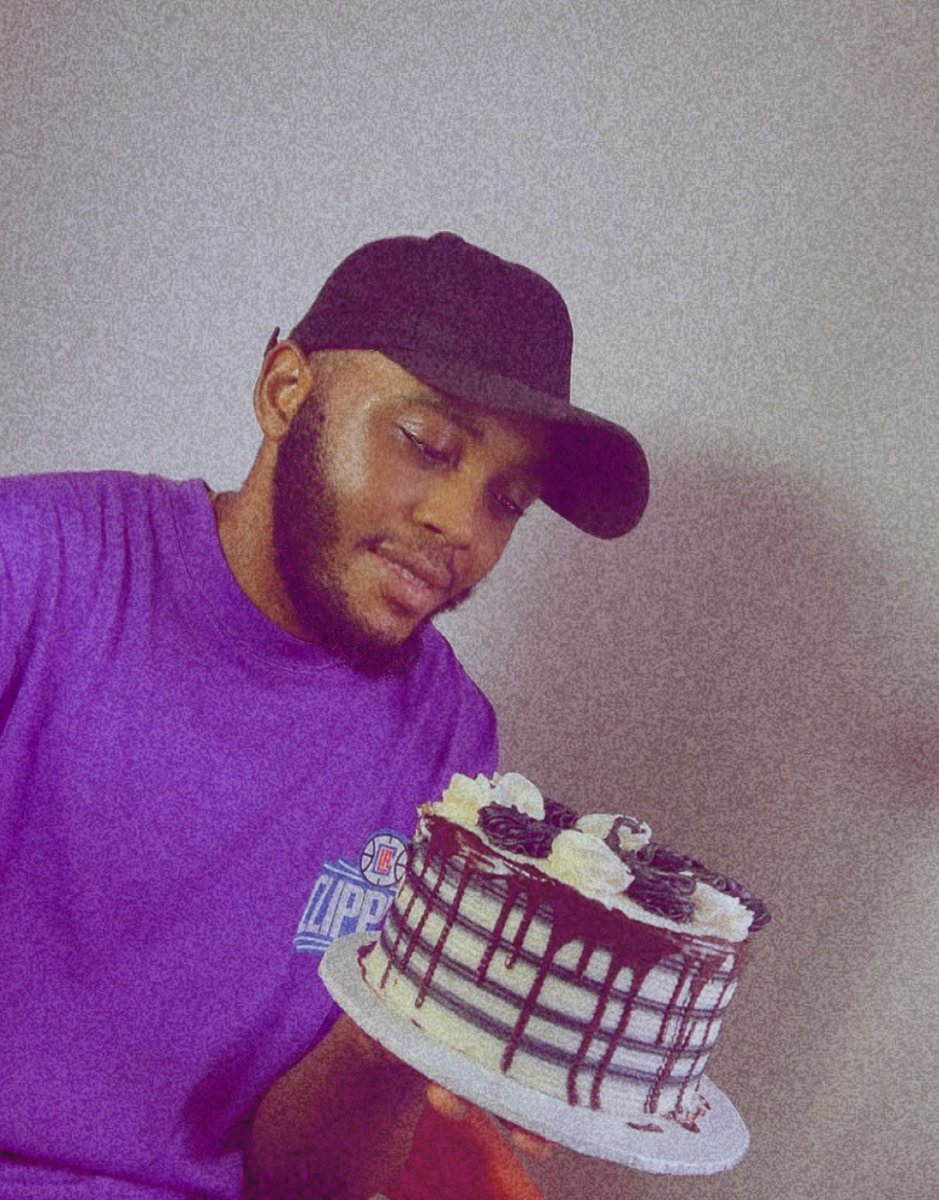 Uyi Draws tweet media