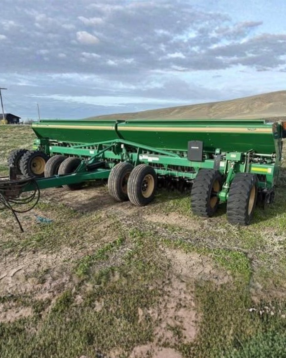 TractorHouse tweet media