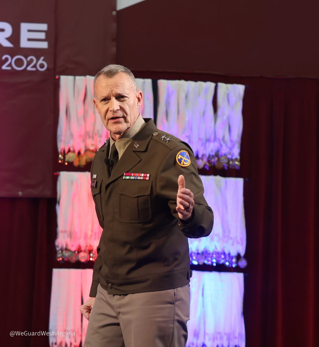 WVNationalGuard's tweet image. Maj. Gen. Jim Seward addressed a full crowd at Fairmont State during the awards ceremony. These students reflect the work ethic and skillset we rely on across WVNG engineer units. The future of the Mountain State is in strong hands. 🏆 #OneGuard #PressOn