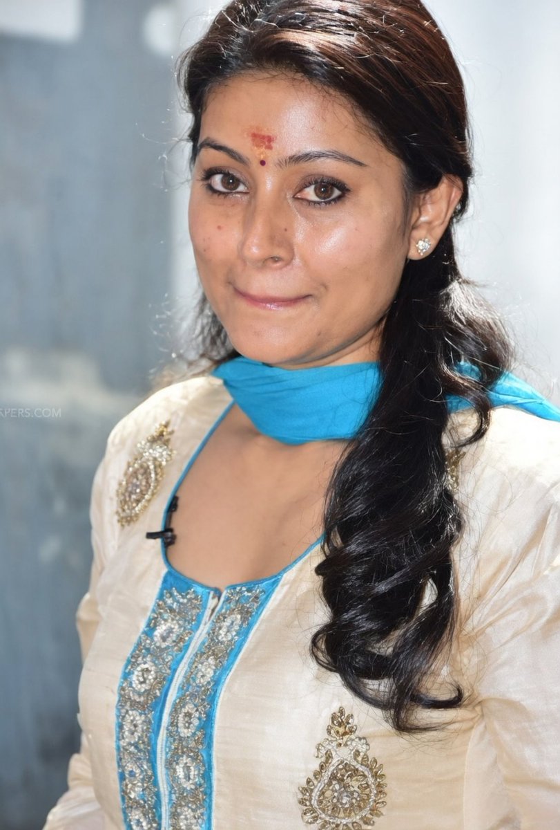 Actress Aura tweet media