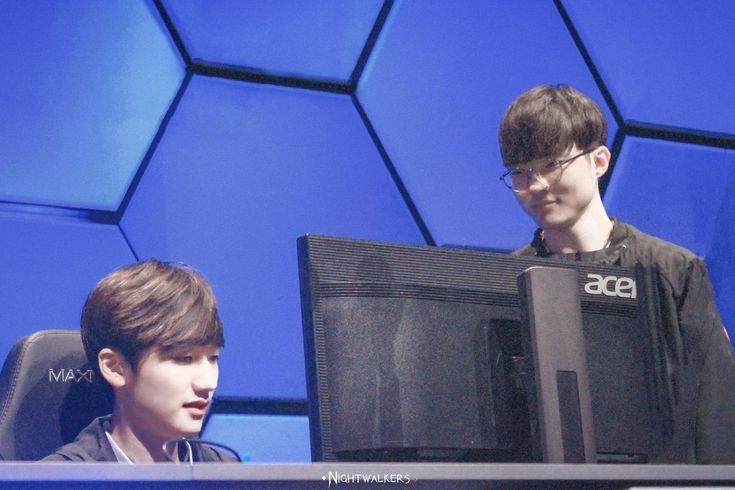 nini 🐧 tweet media