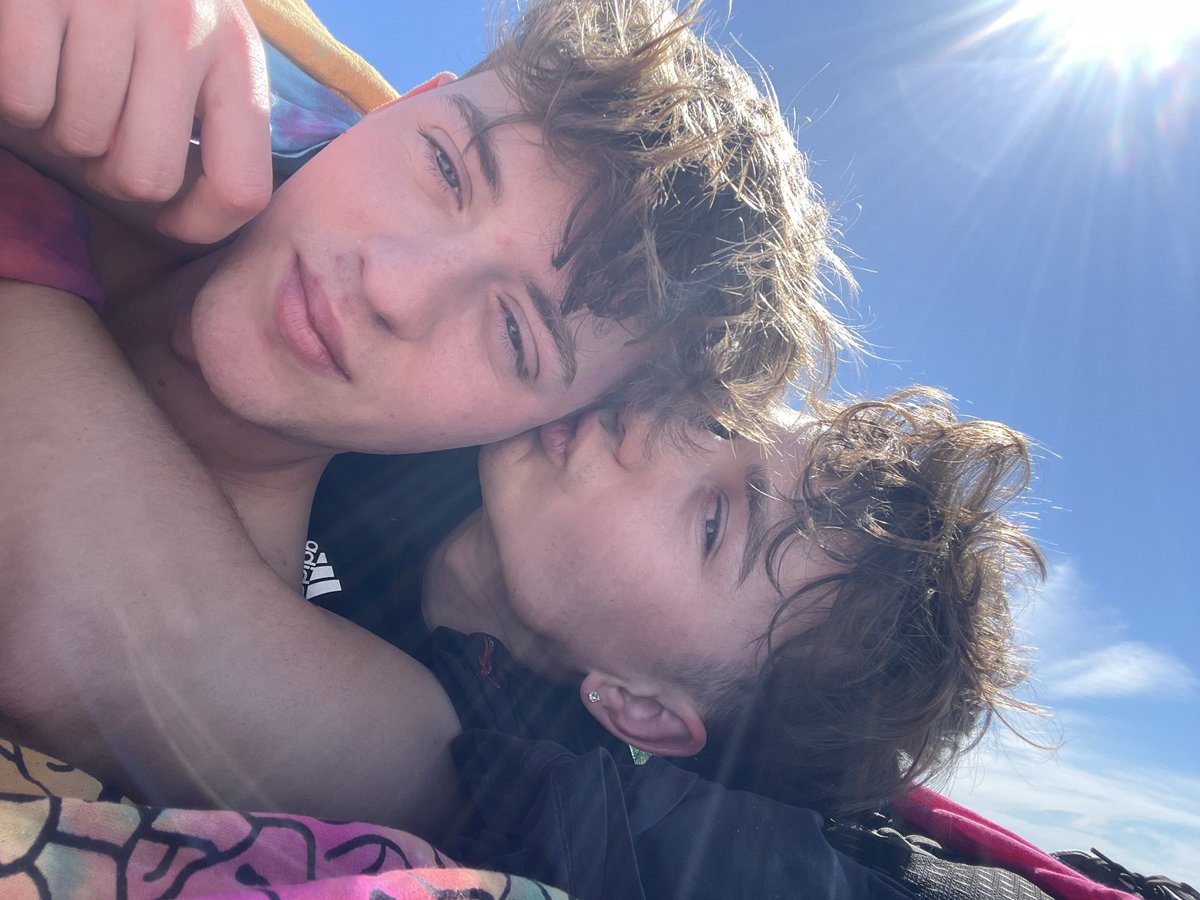 axelydaniel tweet media