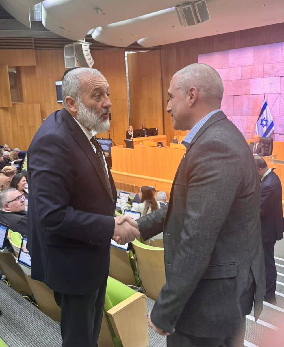 yayafink (יאיא פינק) tweet media