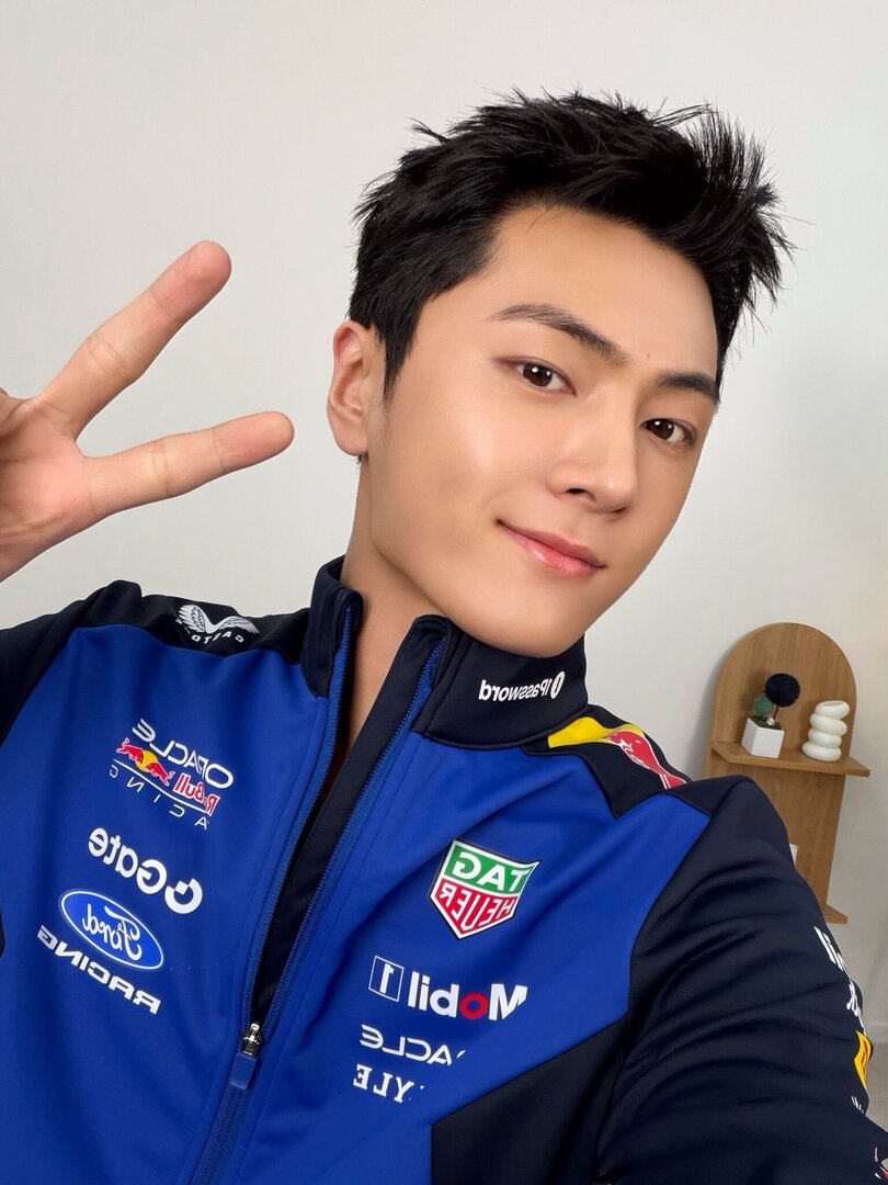 selfolssi ♤ tweet media