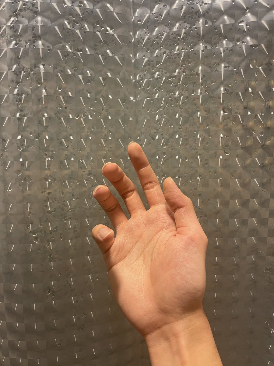 Myslutshare's tweet photo. Who would have a fetish on 20s boy’s good hands stroking something??! Tell me

#hand #goon #stroking #boy https://t.co/uJPioFIYpM