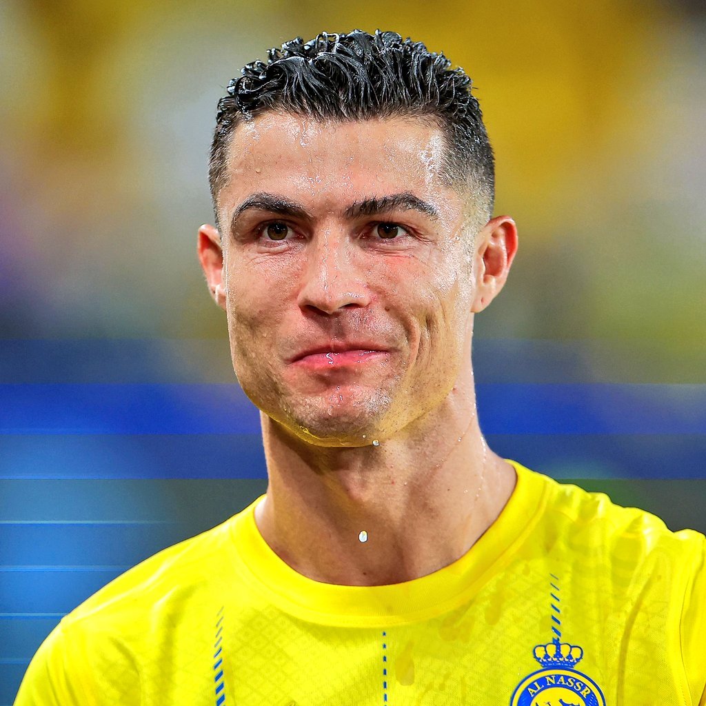 TeamCRonaldo's tweet photo. 🚨🎙️ Luis Enrique :

"Many say that Cristiano Ronaldo is finished, but I see a man in his 40 who still scores and competes at the highest level. He is a competitor who has no expiry date." https://t.co/6jTk7Xczbp