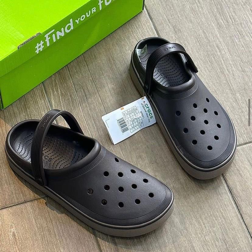 Dinero Crocs 🚚 tweet media
