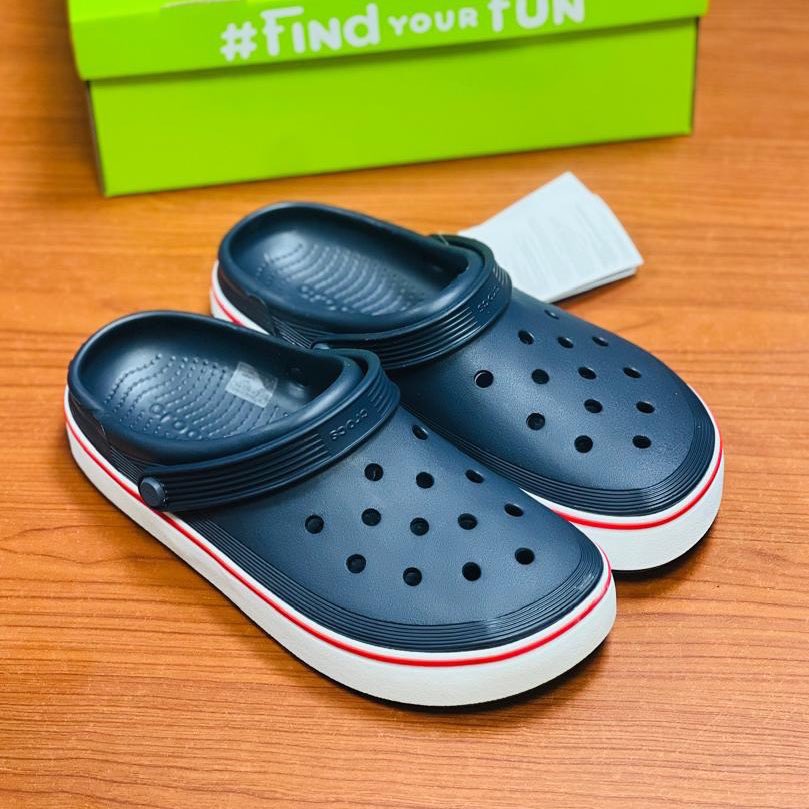 Dinero Crocs 🚚 tweet media