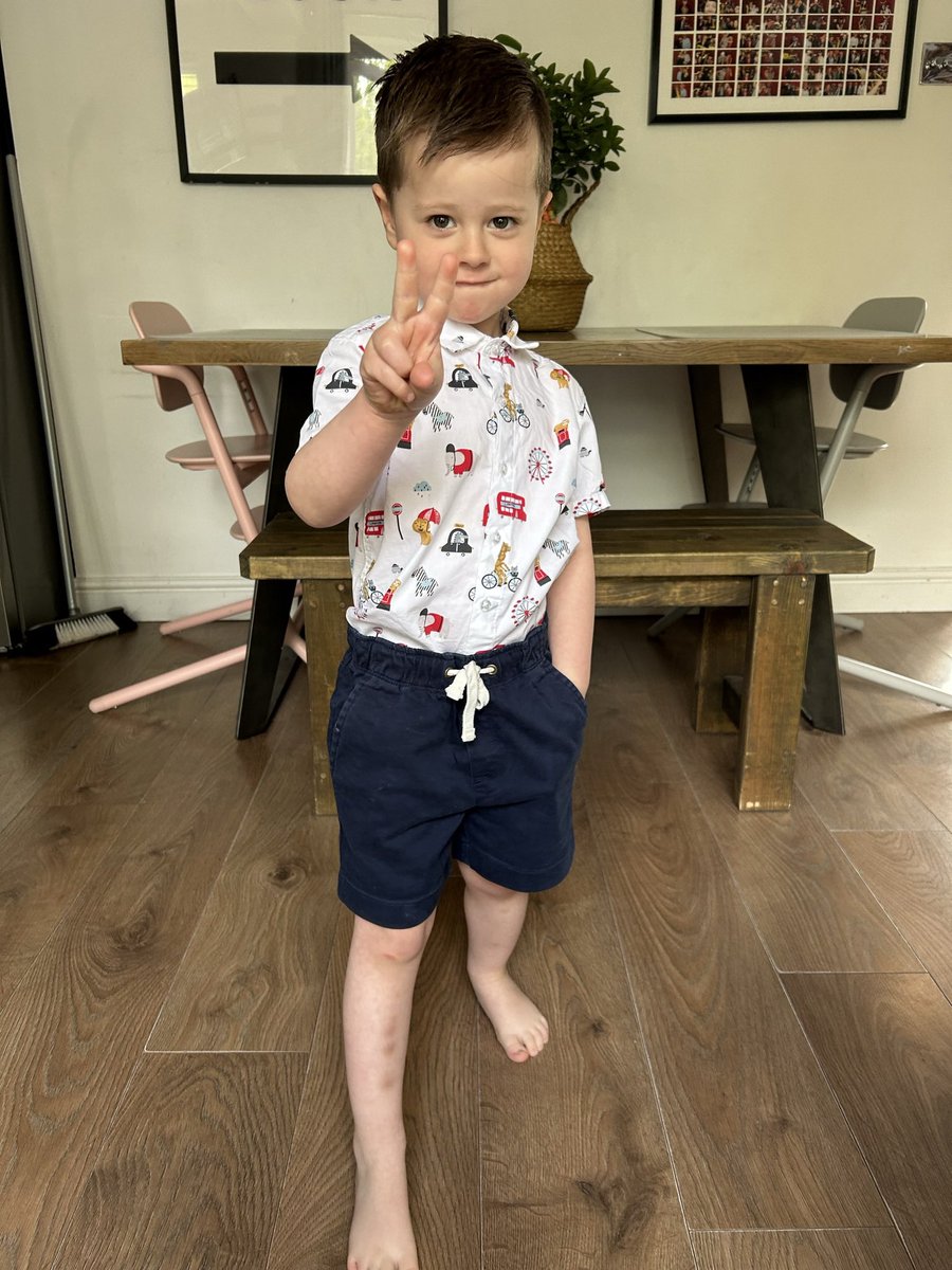 Ellie Lexie tweet media