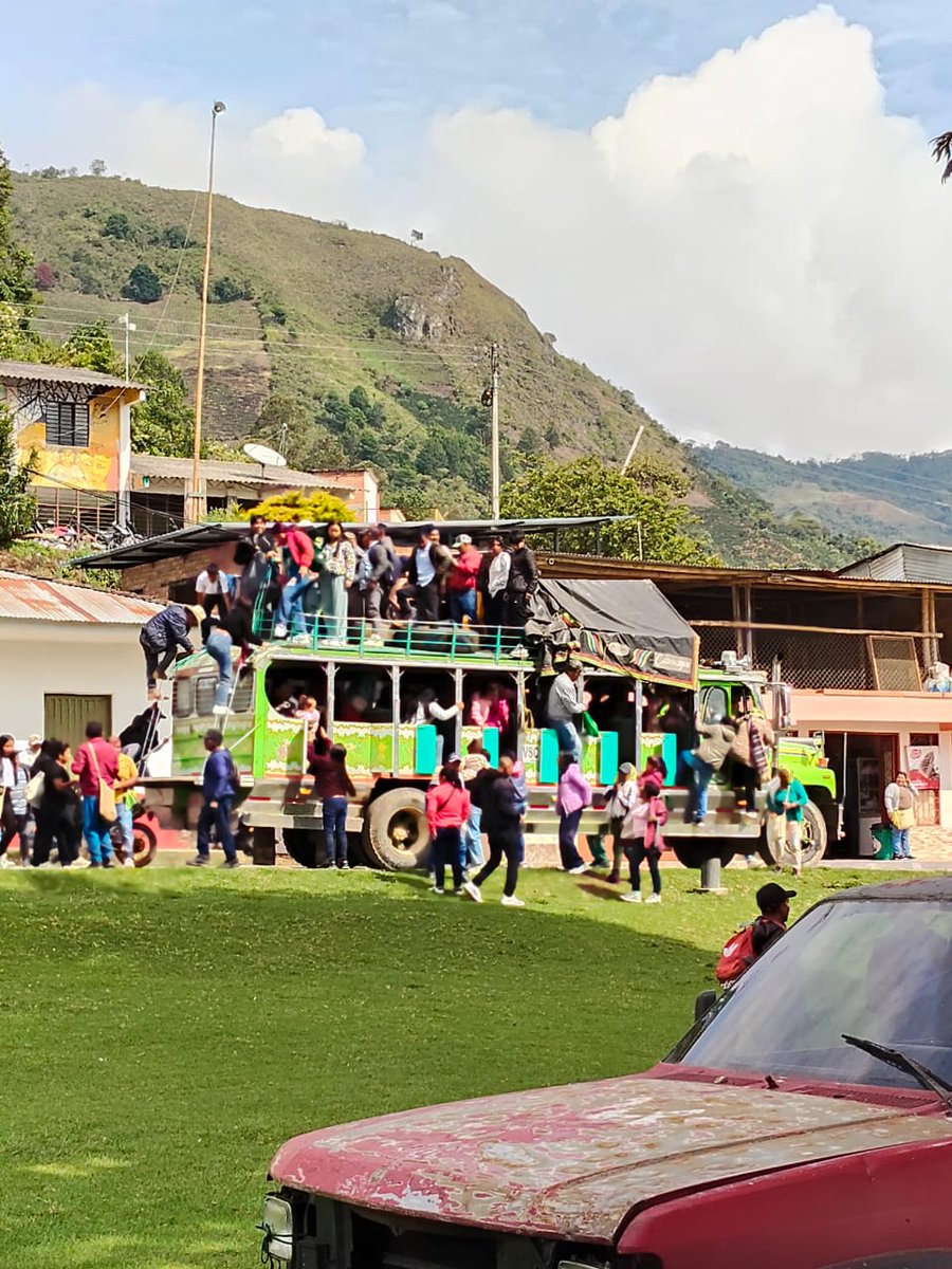 ACITCAMPESINOS's tweet photo. En Cauca existe un histórico movimiento campesino contrahegemónico. Ha sido fuerza moral en dias de desesperanza nacional.Hoy somos y seremos actores liderando horizontalmente los  cambios culturales,económicos y de gobierno.Reafirmamos este acuerdo en nuestra  asamblea campesina https://t.co/lUNRFdSL1C