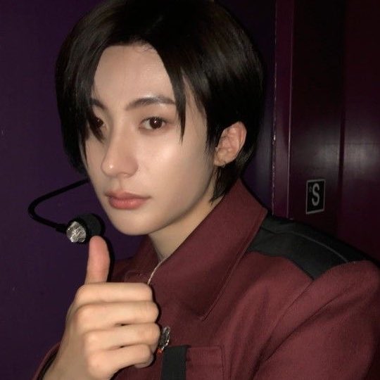 หลวงไก่ tweet media