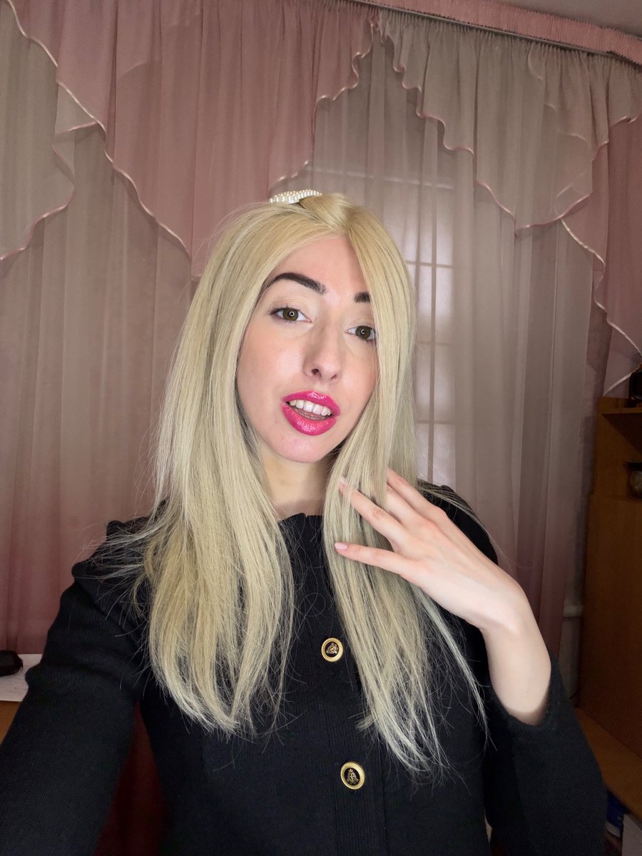 Sunflame_girl tweet media