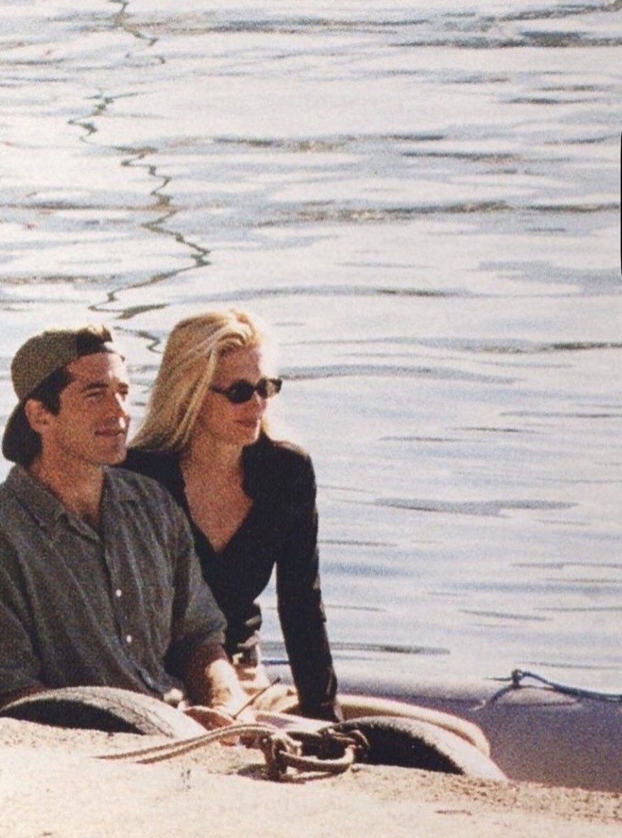 Old Istanbul Guide tweet media