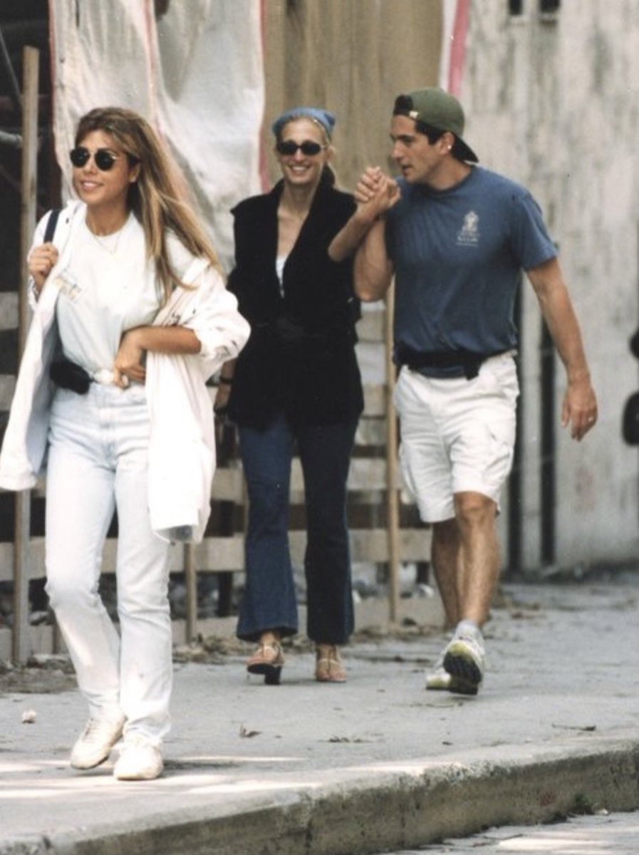 Old Istanbul Guide tweet media