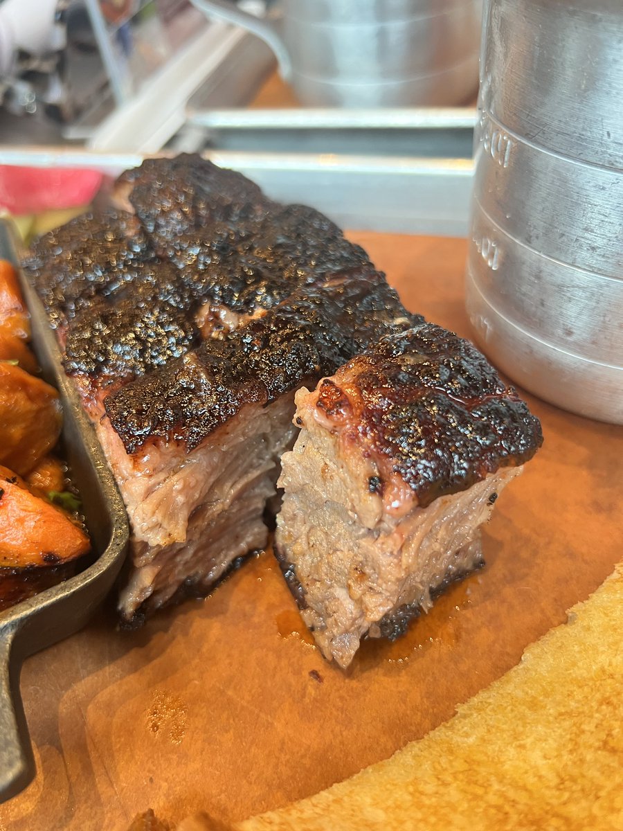 ⅄∀ɹℲOuOS tweet media