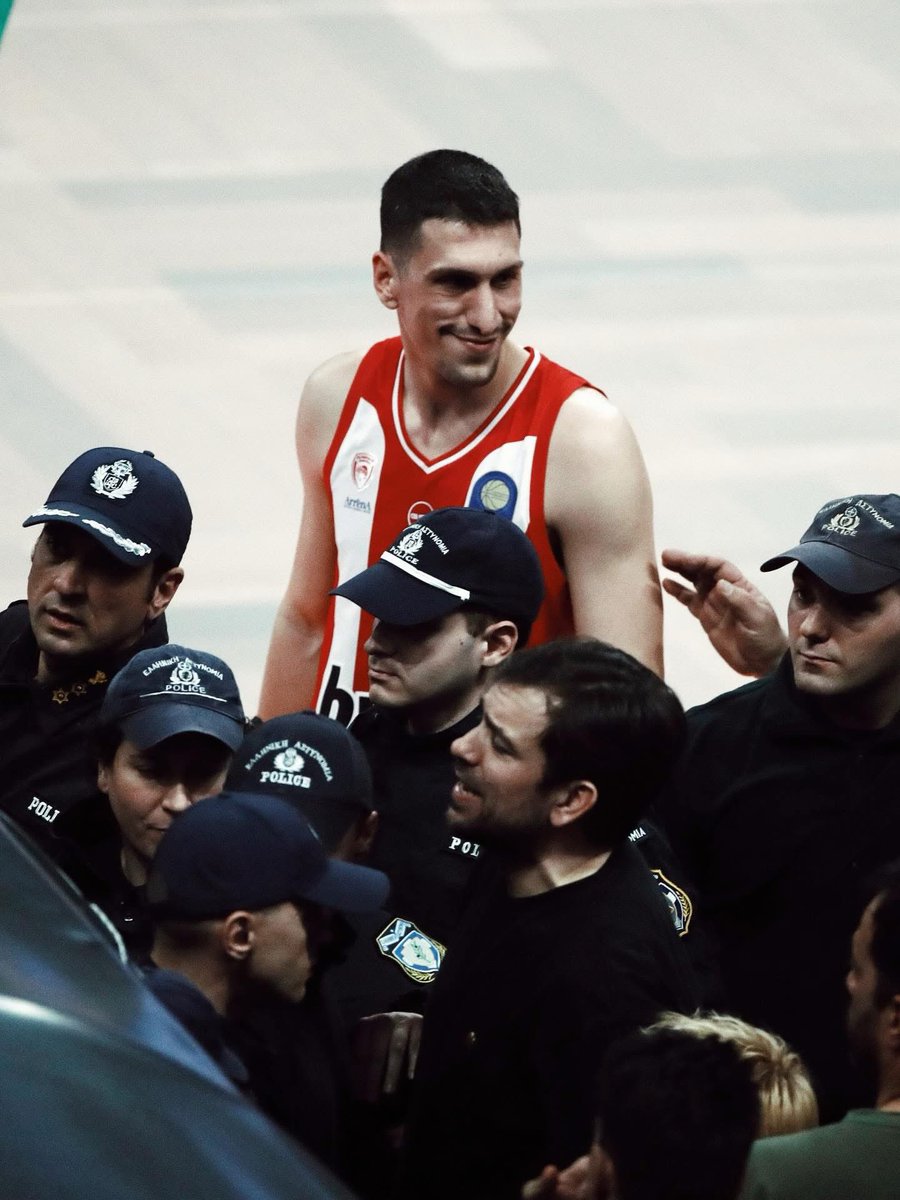 GH⭕️ST tweet media