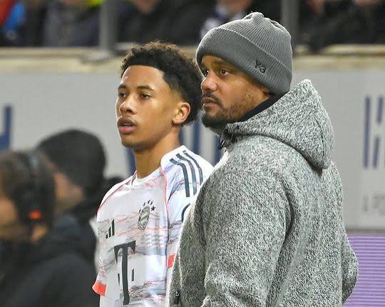 NTFootballHub's tweet photo. 🇦🇴|Dual National Talent Watch
Cassiano Kiala🇩🇪🇦🇴
📅11/1/2009 (17)|Berlin🇩🇪
🟩CB
🛡️Bayern Munich
🌐Germany U17
📌Bundesliga debut (16y, 344d) 2nd-youngest in #FCBayern history
📌Tracked by Man City/Chelsea
📌Elite recovery pace + ball-playing composure
✅Follows #Angolan FA on IG https://t.co/LcAL8W5SKt