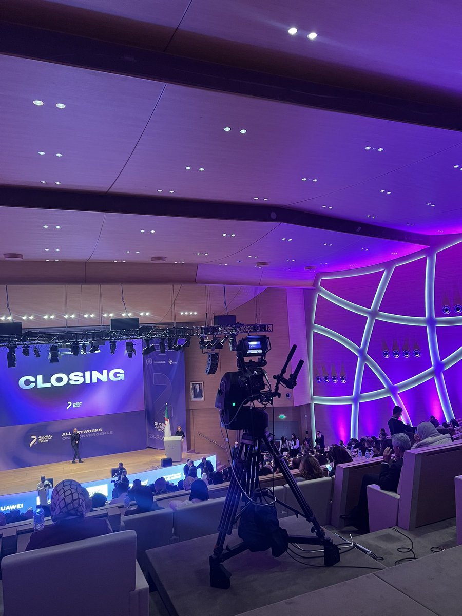 Camélia tweet media