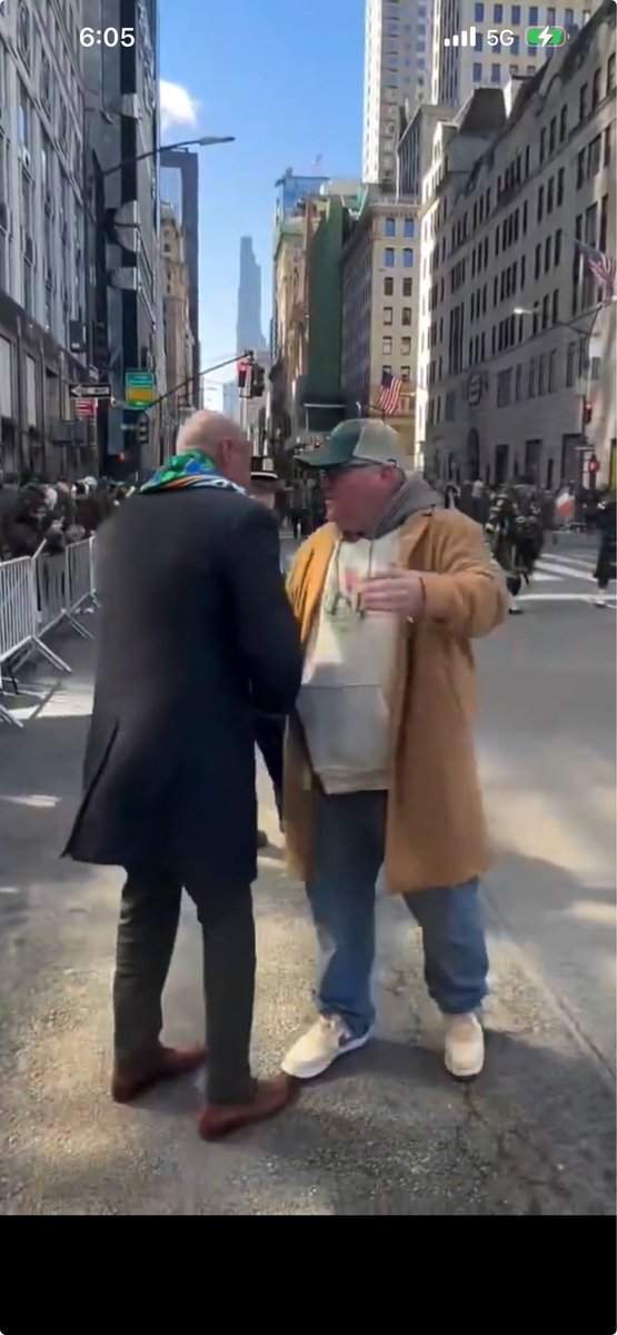 jsully18088's tweet photo. @sidrosenberg19 @NYCMayor Keep putting him on blast Sid !!! https://t.co/LIAIS6NK6O
