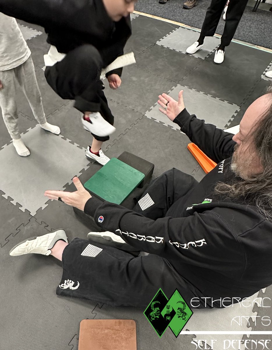 SGMFrost's tweet photo. Ever seen a martial artist punch through bricks? They're not strong—they train to strike correctly! #bullyproof #discipline #etherealartsselfdefense #griffin #griffinkenpo #karate #karatelife #kenpo #kenpokarate #kenpolife #martialarts #selfdefense #stowma #stowmartialarts https://t.co/w62wUyucZV