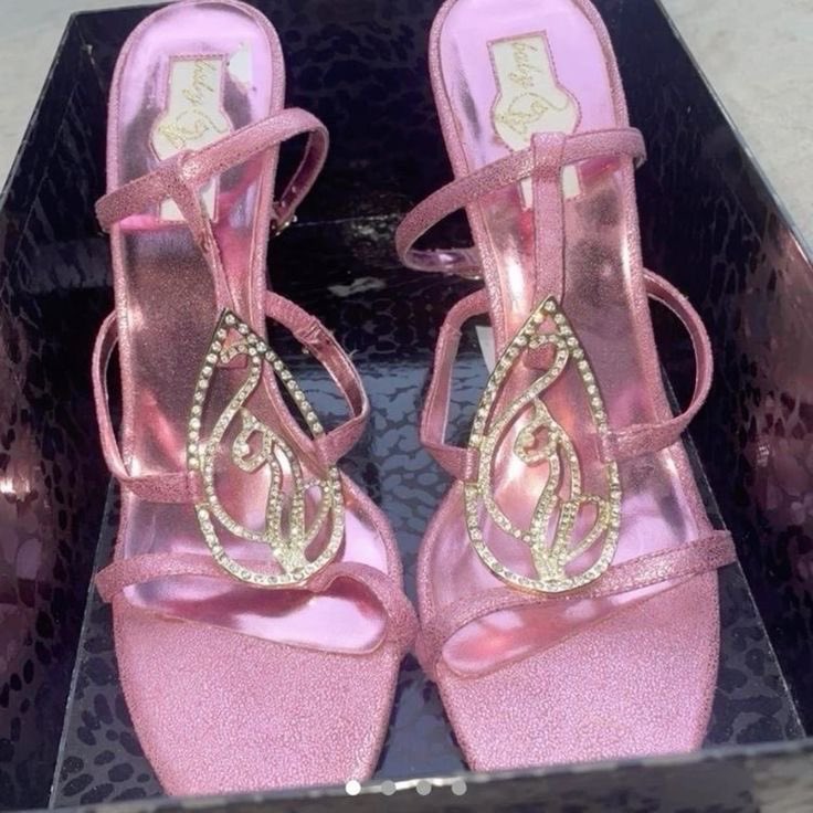 strawberry cake dolly ˚ʚ♡ɞ˚ tweet media