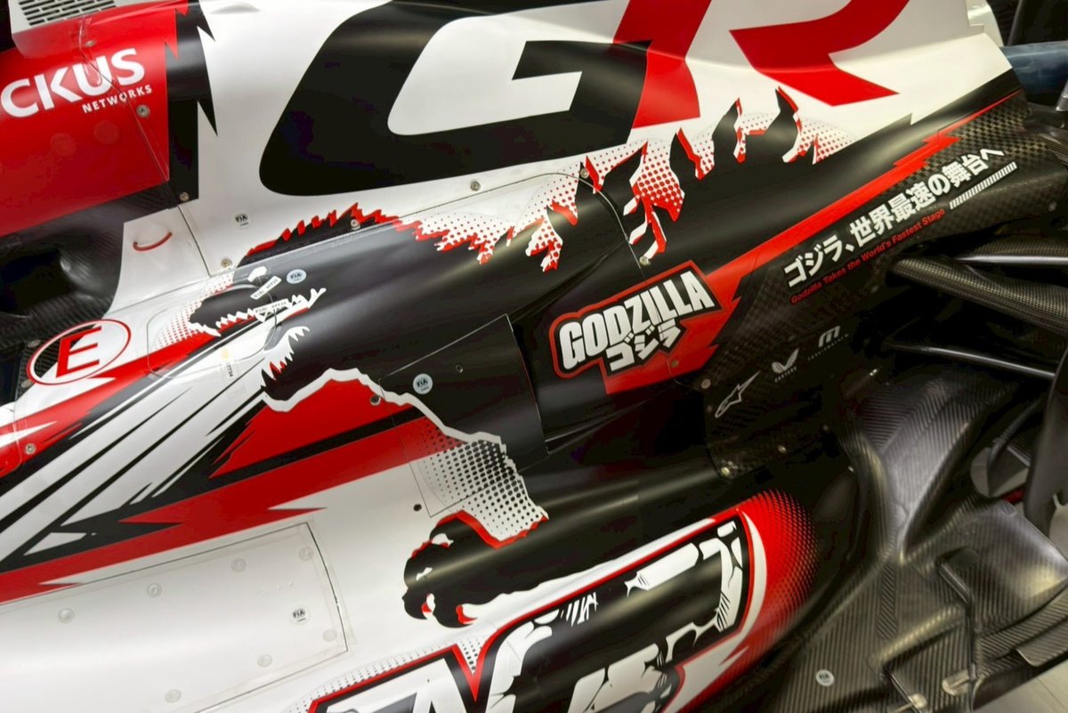 GODZILLA.OFFICIAL tweet media