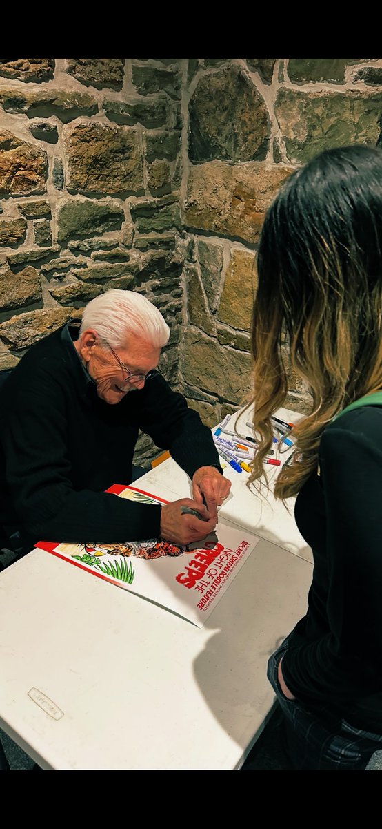 Alonna Lee 🎃 tweet media