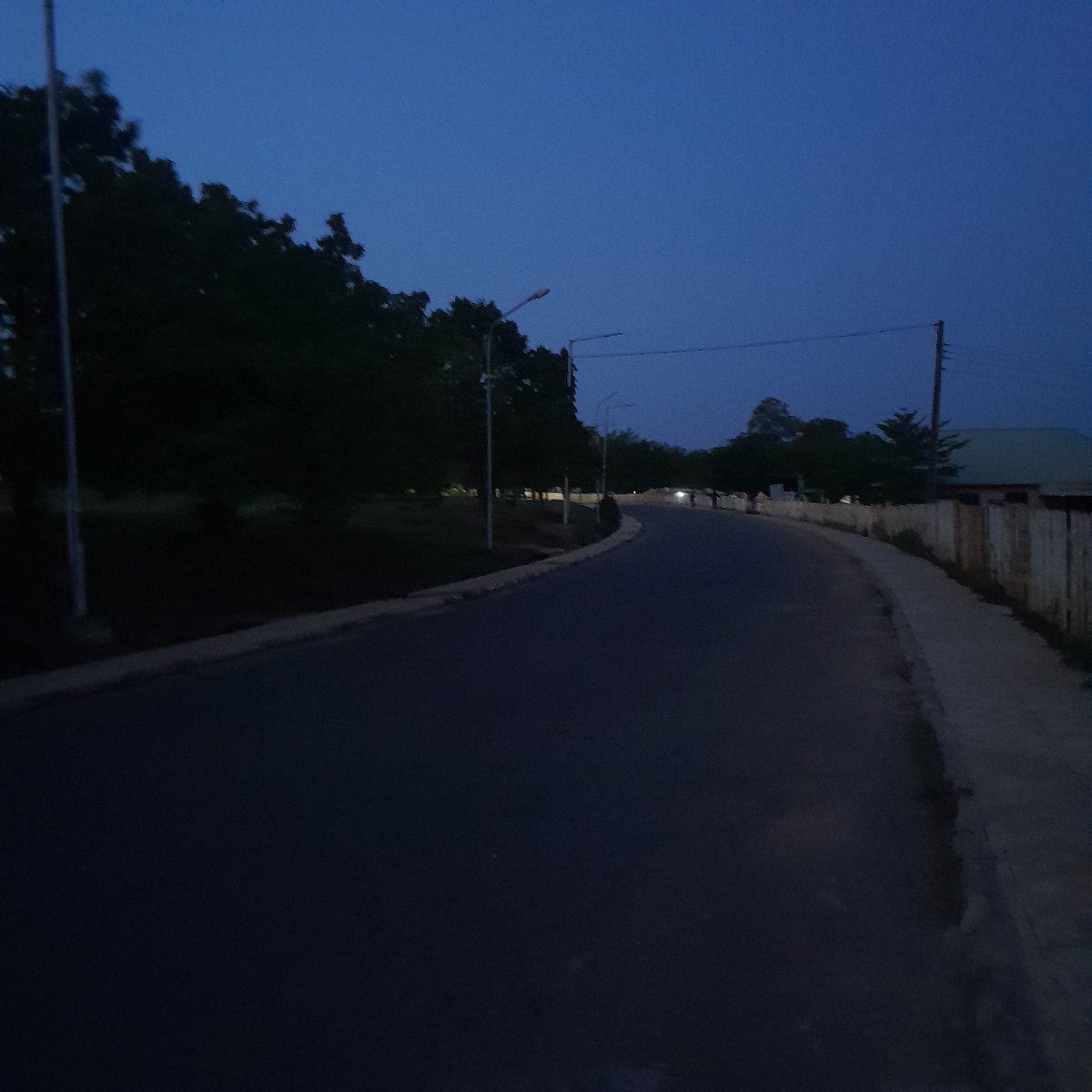 Hannahisonx's tweet photo. Funaab at night>>>😌
I don't joke with my evening strolls +music😝
Therapy fr🥹 https://t.co/hSCcDH40gl